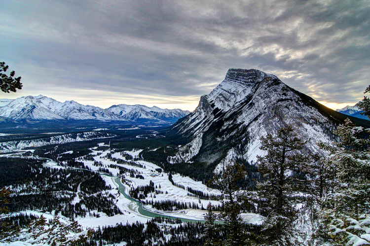 Tunnel Mountain View