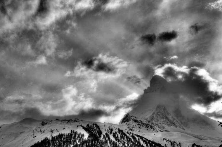 420-IMG_6832-HDR-B+W