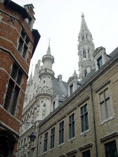 DSC02827X - Near the Grand Place
